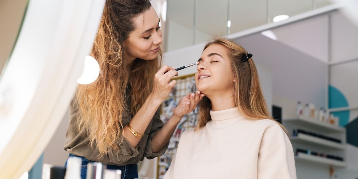 How Can You Create a Long-Lasting Makeup Look?