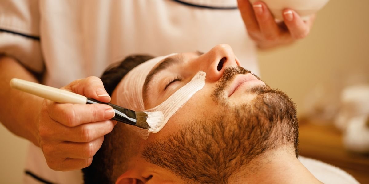 What Are the Best Skincare Tips for Men’s Grooming?